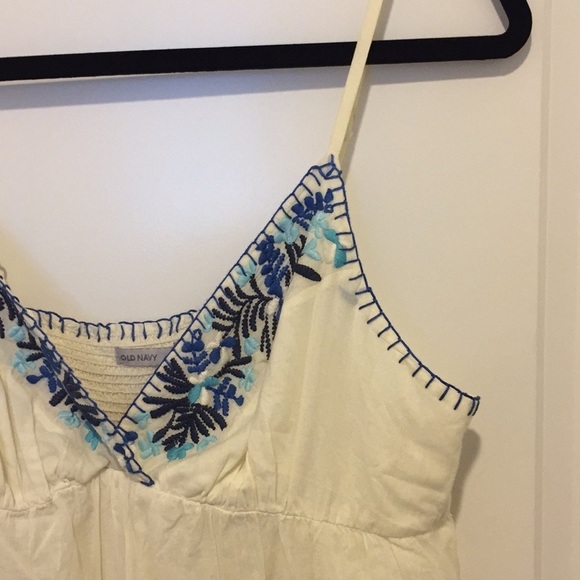 Old Navy Embroidered Tiered Summer Dress. NWOT - Picture 2 of 8